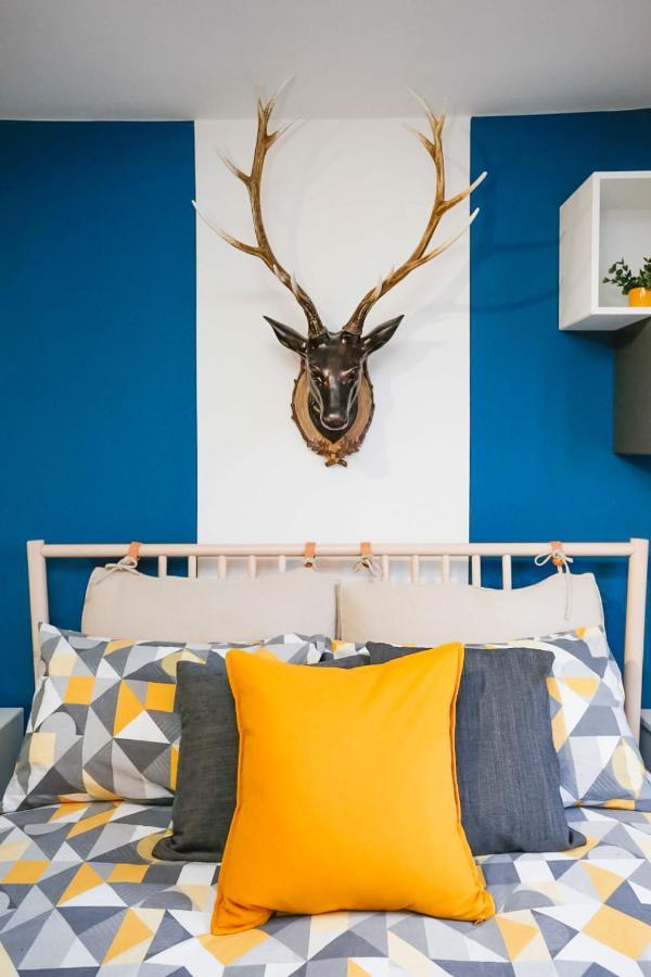 Funky City Apartment - Secure Parking - Wifi - Sleeps 6 - No Parties Belfast Exterior foto
